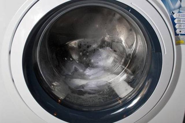 Как да отворите пералнята по време на пране